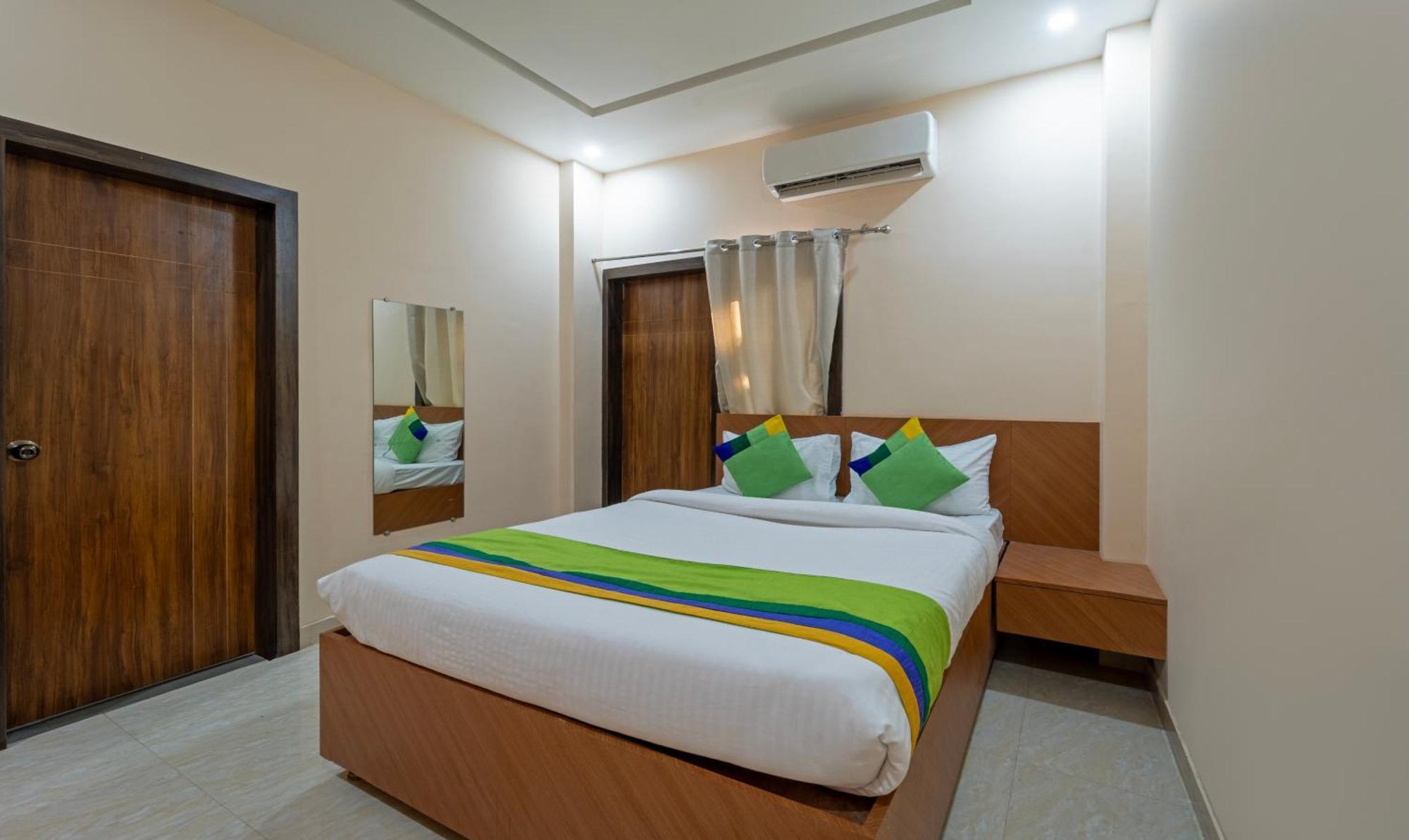 Treebo Raj Palace Waranasi Zewnętrze zdjęcie