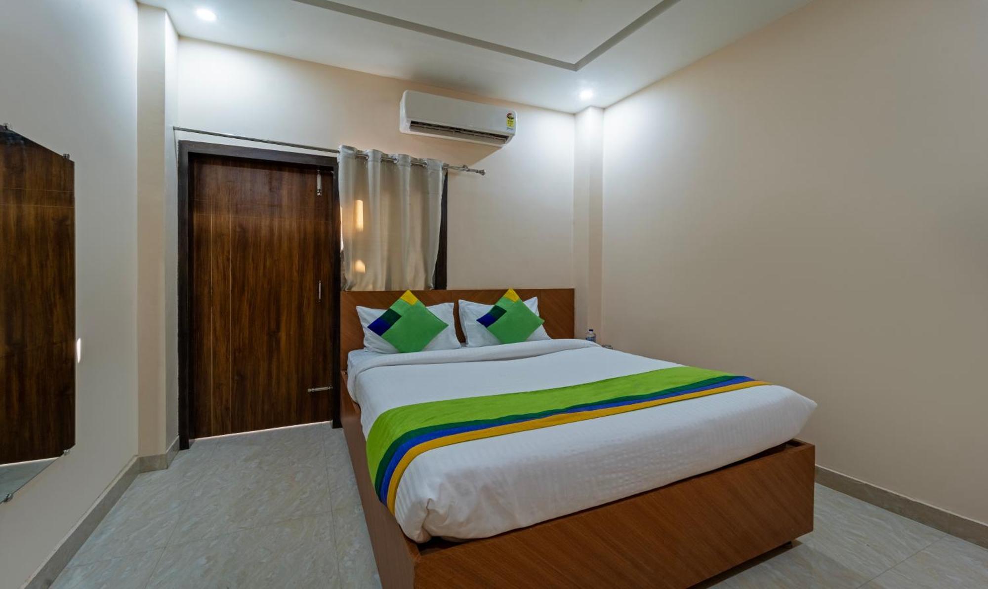 Treebo Raj Palace Waranasi Zewnętrze zdjęcie