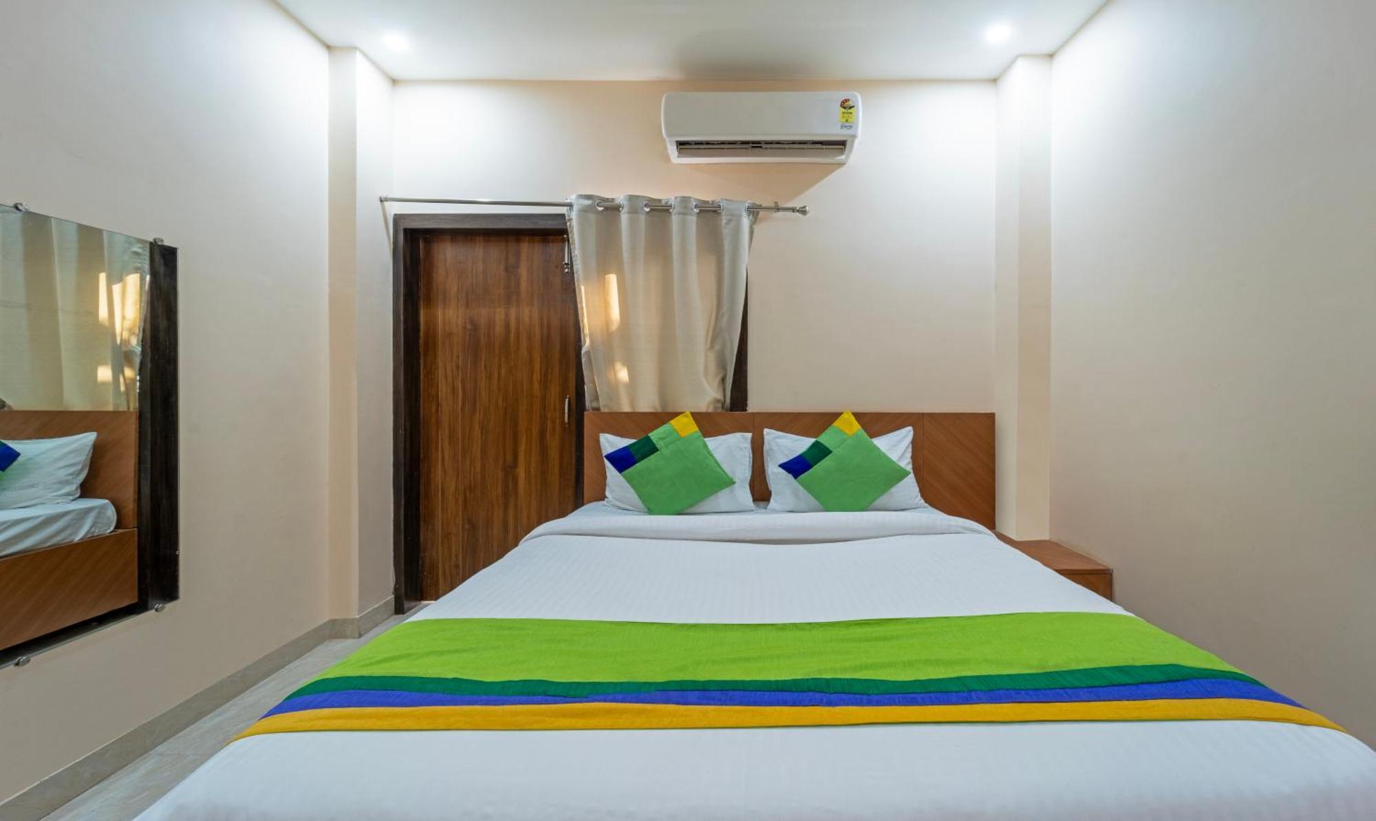 Treebo Raj Palace Waranasi Zewnętrze zdjęcie